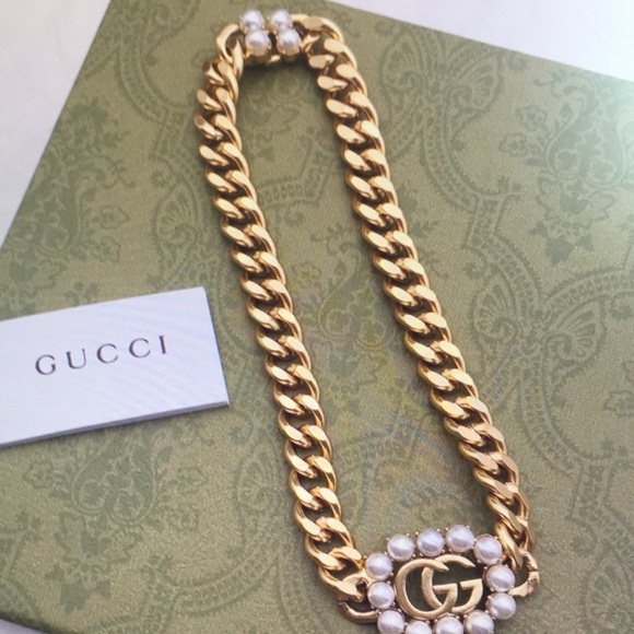 Gucci Gold-Tone GG Pearl Link Necklace - Women - Picture 2 of 4